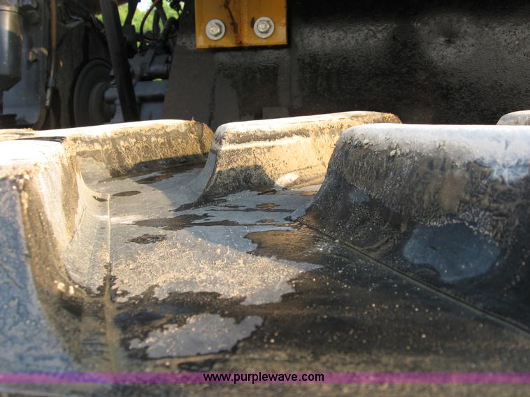 image for item B6392 1994 Caterpillar Challenger 75C tractor