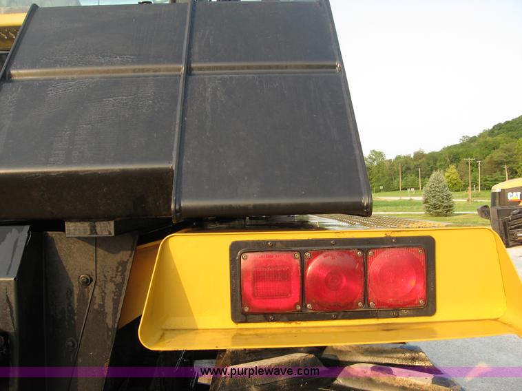 image for item B6392 1994 Caterpillar Challenger 75C tractor