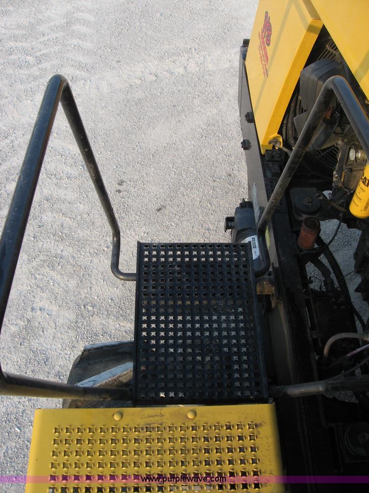 image for item B6392 1994 Caterpillar Challenger 75C tractor