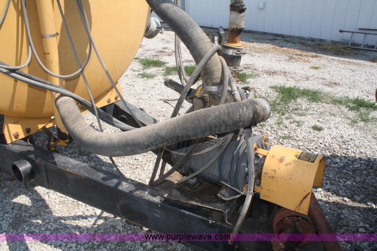 image for item B6887 1988 Betterbilt 3350 honey wagon