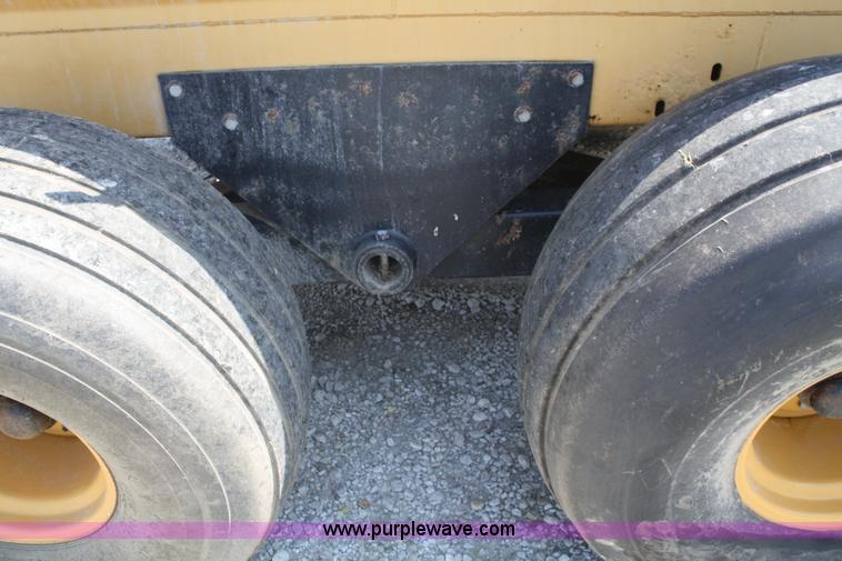 image for item B6887 1988 Betterbilt 3350 honey wagon