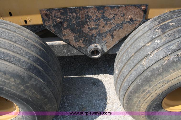 image for item B6887 1988 Betterbilt 3350 honey wagon