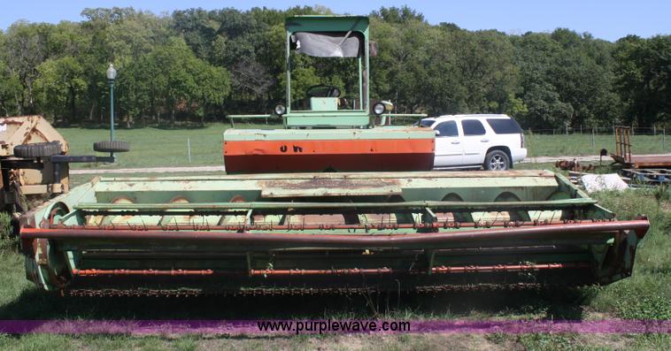 image for item B6889 Owatonna 270 self-propelled swather