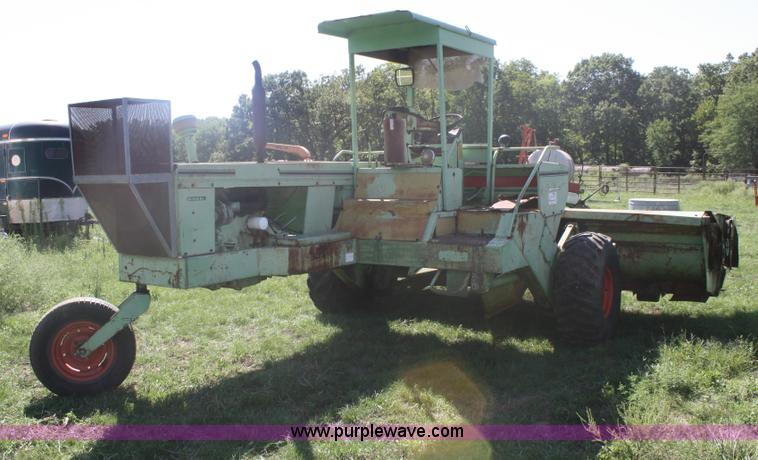 image for item B6889 Owatonna 270 self-propelled swather
