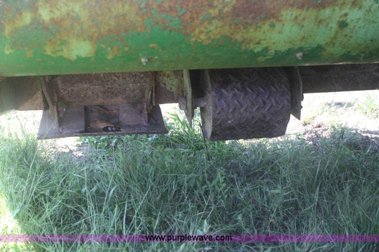 image for item B6889 Owatonna 270 self-propelled swather
