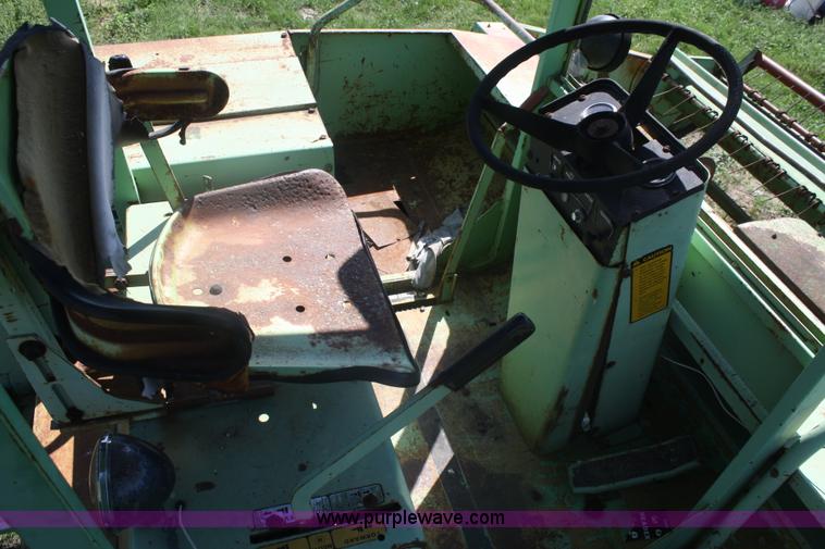 image for item B6889 Owatonna 270 self-propelled swather
