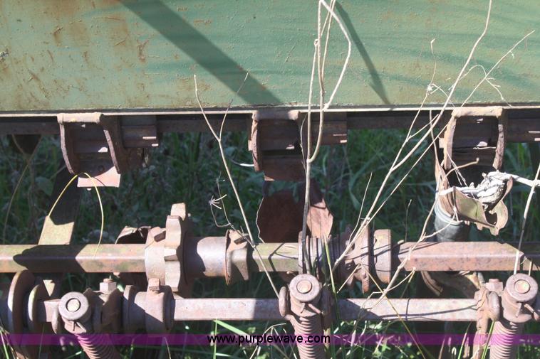 image for item B6901 John Deere FBA drill