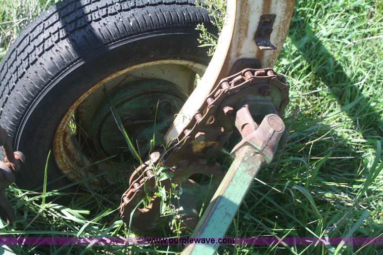 image for item B6916 John Deere 896A side delivery rake