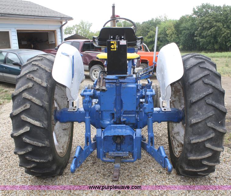 image for item B6934 1963 Ford 6000 tractor