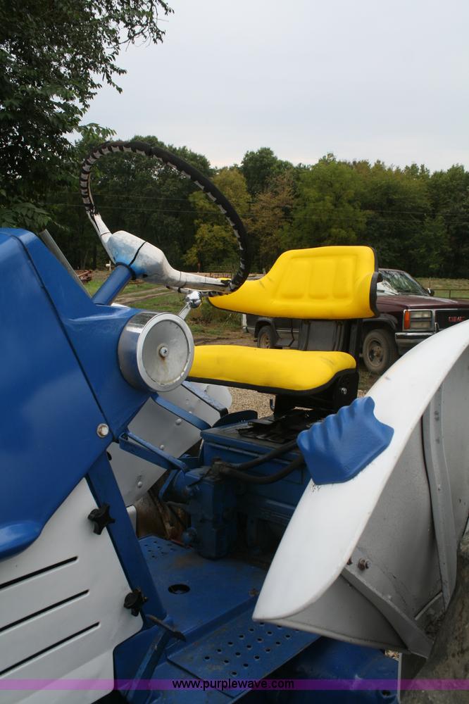 image for item B6934 1963 Ford 6000 tractor