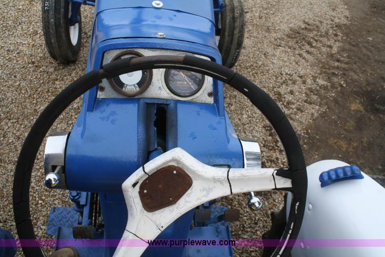 image for item B6934 1963 Ford 6000 tractor