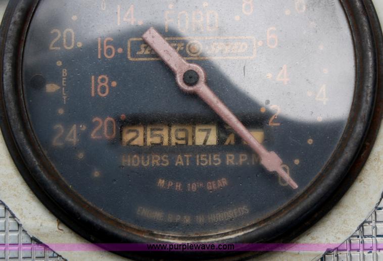 image for item B6934 1963 Ford 6000 tractor