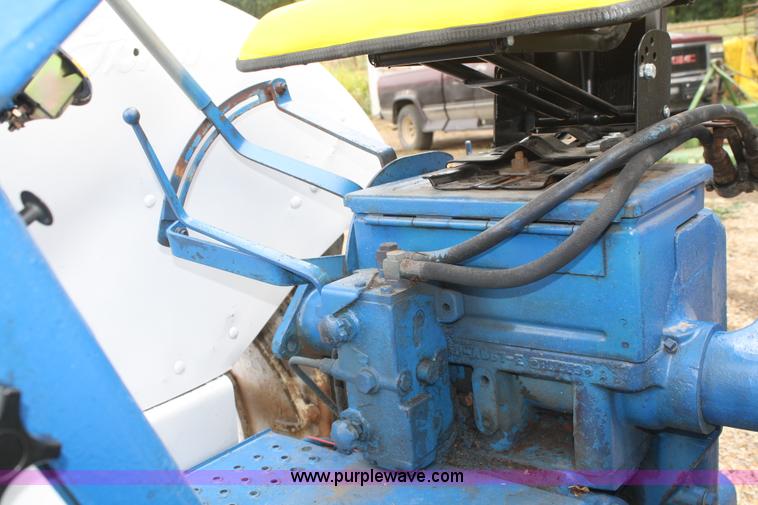 image for item B6934 1963 Ford 6000 tractor