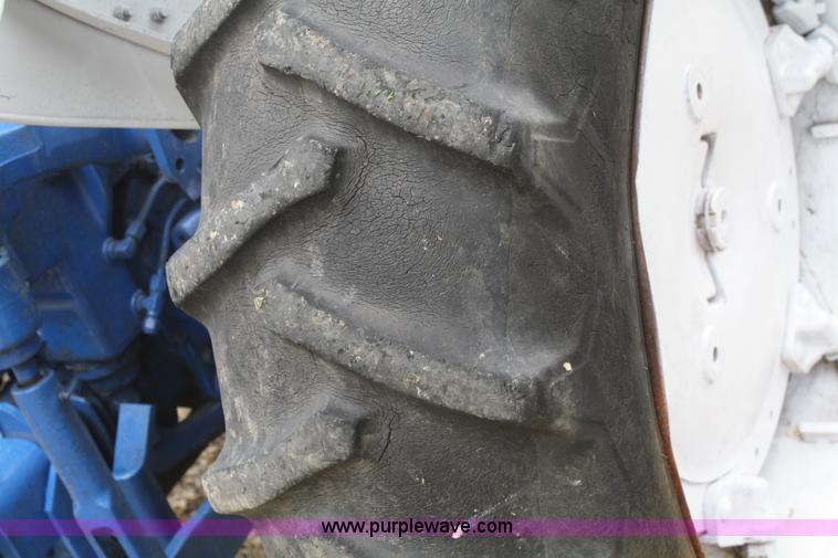 image for item B6934 1963 Ford 6000 tractor