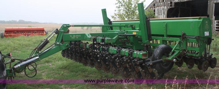image for item B6985 Great Plains Solid Stand 15 No-Till drill