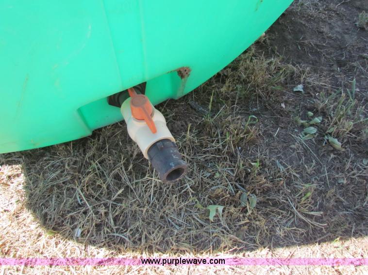 image for item B7456 950 gallon poly tank