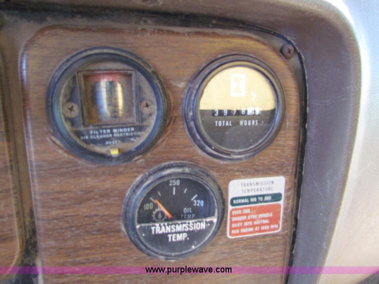 image for item B7460 1989 Loral International S1900 Easy-Rider 2000 dry floater