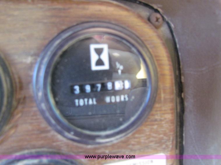 image for item B7460 1989 Loral International S1900 Easy-Rider 2000 dry floater