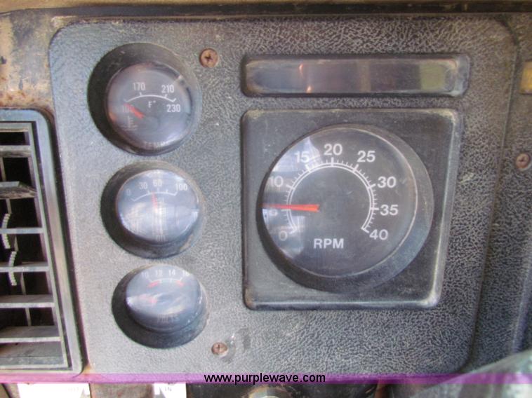 image for item B7460 1989 Loral International S1900 Easy-Rider 2000 dry floater