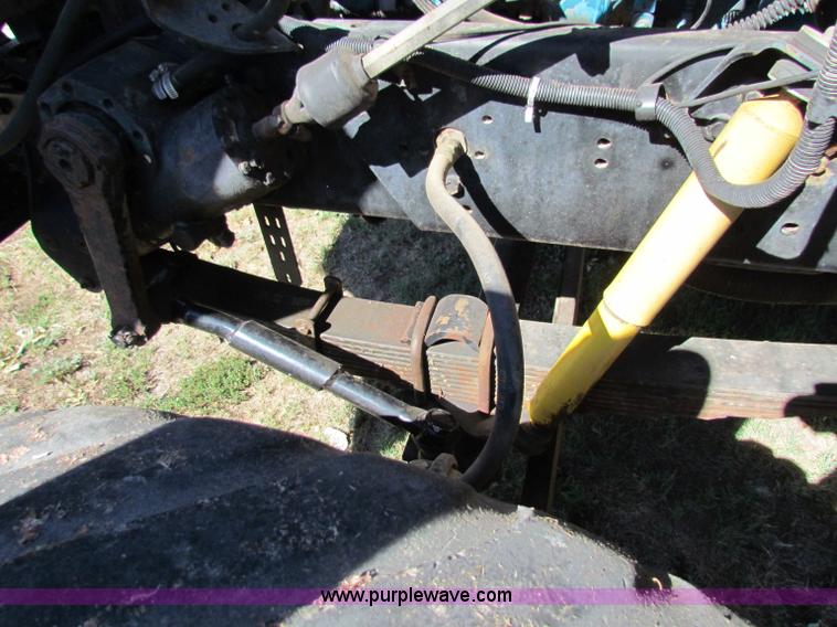 image for item B7460 1989 Loral International S1900 Easy-Rider 2000 dry floater