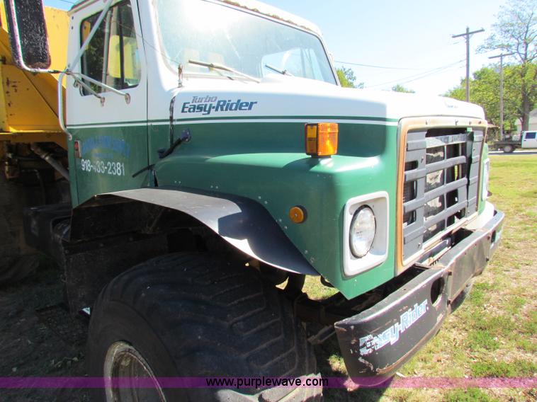 image for item B7460 1989 Loral International S1900 Easy-Rider 2000 dry floater