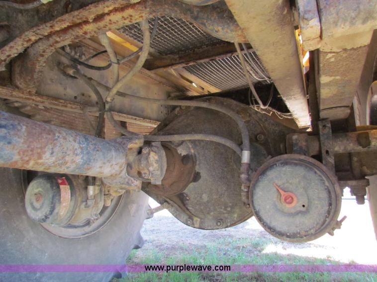 image for item B7460 1989 Loral International S1900 Easy-Rider 2000 dry floater