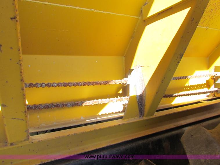 image for item B7460 1989 Loral International S1900 Easy-Rider 2000 dry floater