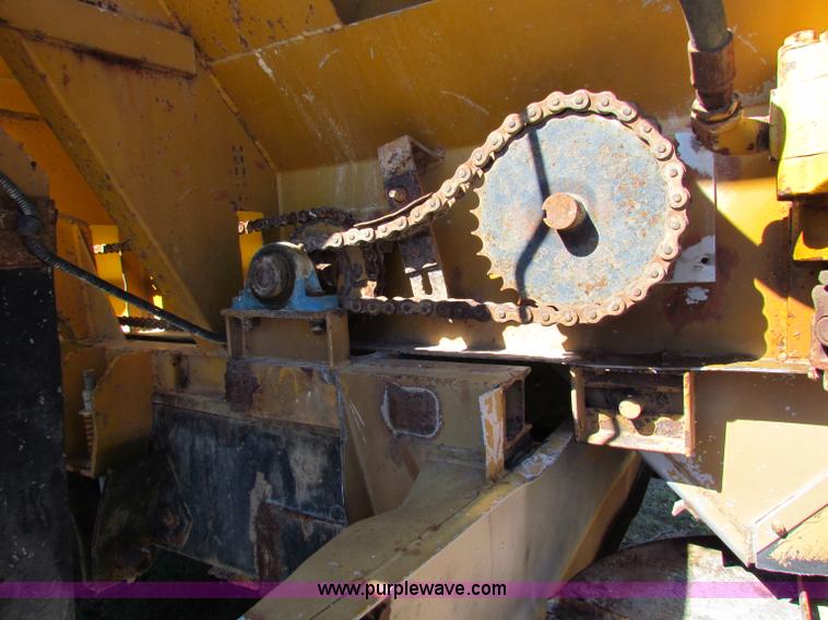 image for item B7460 1989 Loral International S1900 Easy-Rider 2000 dry floater