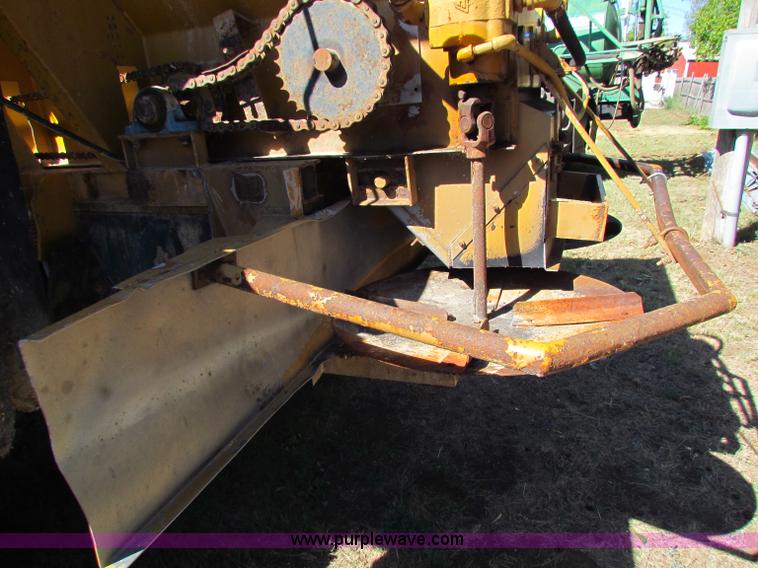 image for item B7460 1989 Loral International S1900 Easy-Rider 2000 dry floater