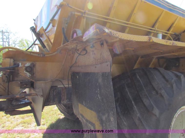 image for item B7460 1989 Loral International S1900 Easy-Rider 2000 dry floater