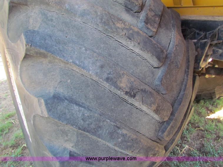 image for item B7460 1989 Loral International S1900 Easy-Rider 2000 dry floater