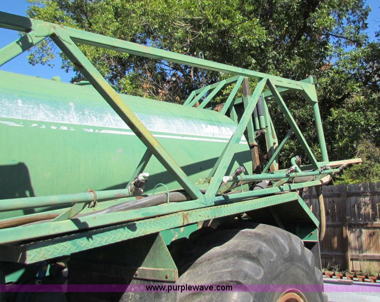 image for item B7461 1989 International Loral 1954 Easy-Rider 2000 boom sprayer