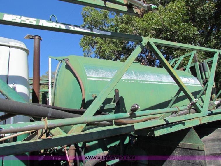 image for item B7461 1989 International Loral 1954 Easy-Rider 2000 boom sprayer