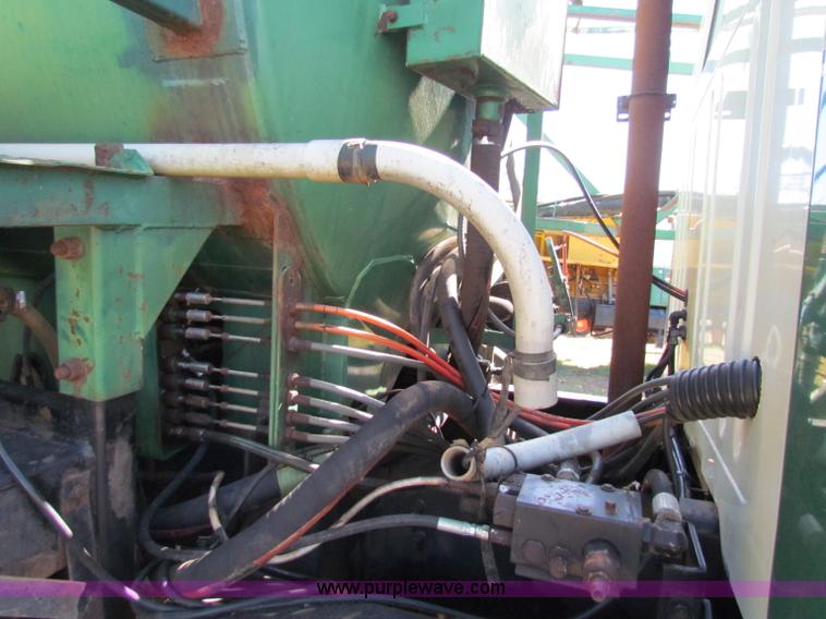 image for item B7461 1989 International Loral 1954 Easy-Rider 2000 boom sprayer