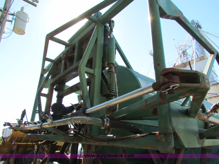 image for item B7461 1989 International Loral 1954 Easy-Rider 2000 boom sprayer