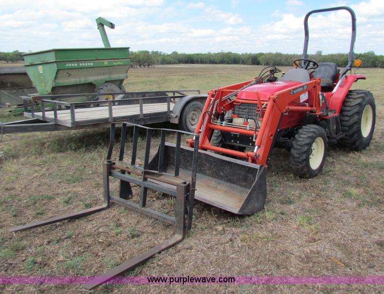 image for item B7466 Century 2028 MFWD tractor