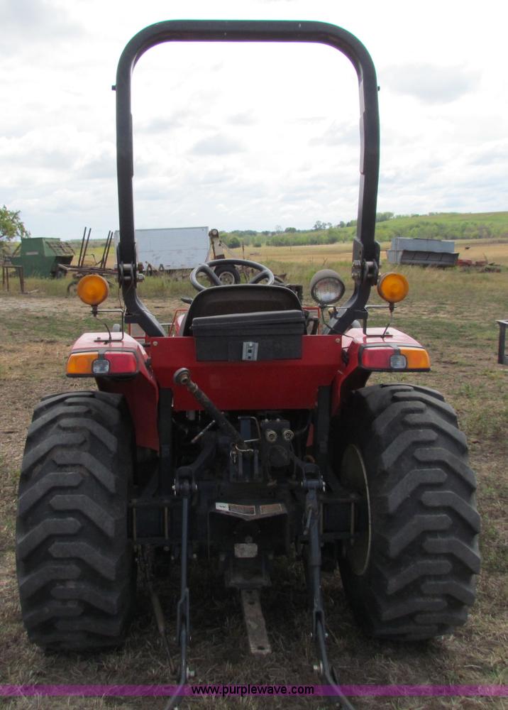 image for item B7466 Century 2028 MFWD tractor