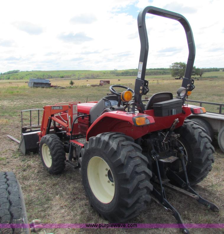 image for item B7466 Century 2028 MFWD tractor