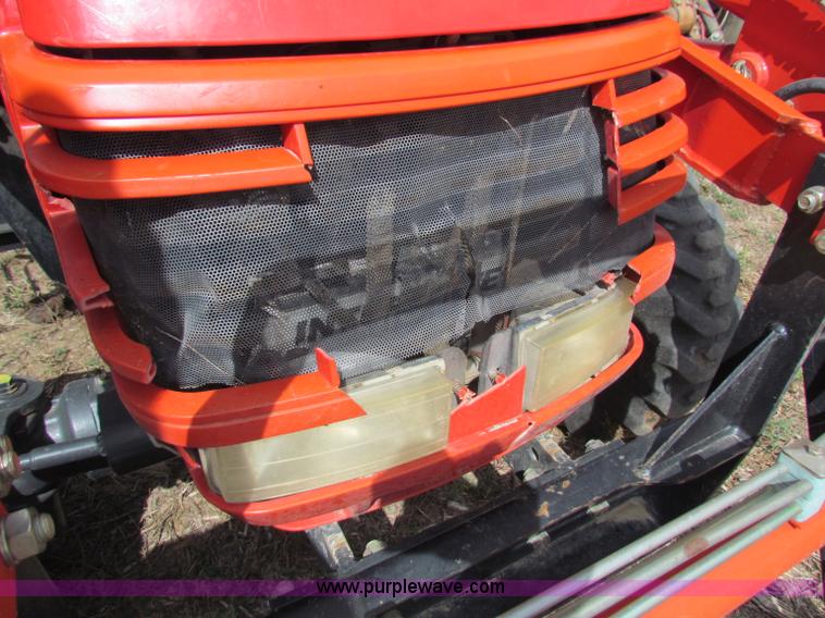 image for item B7466 Century 2028 MFWD tractor