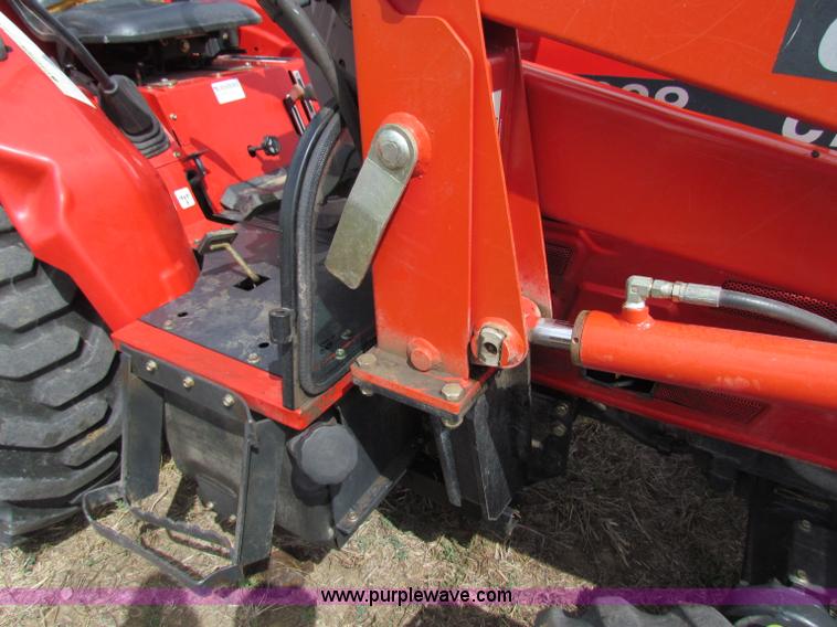 image for item B7466 Century 2028 MFWD tractor