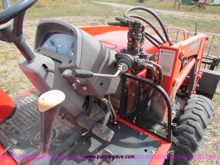 image for item B7466 Century 2028 MFWD tractor