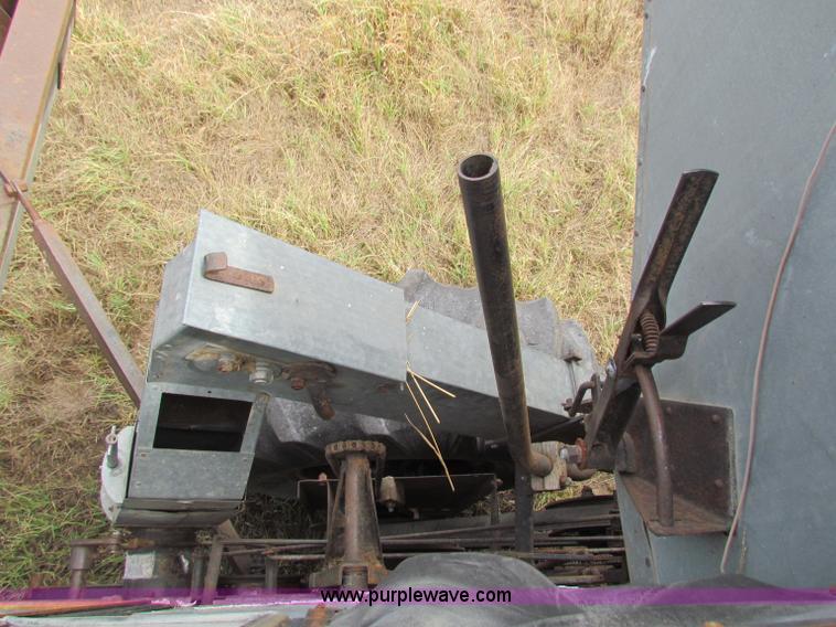 image for item B7467 Gleaner CII combine