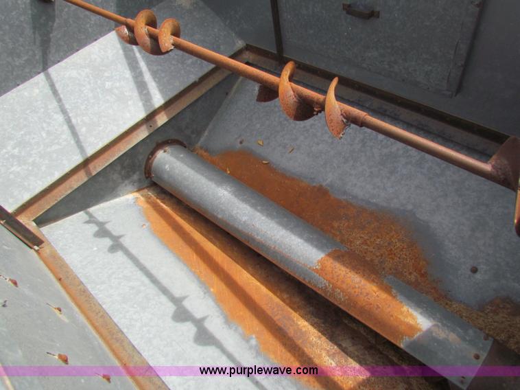 image for item B7467 Gleaner CII combine