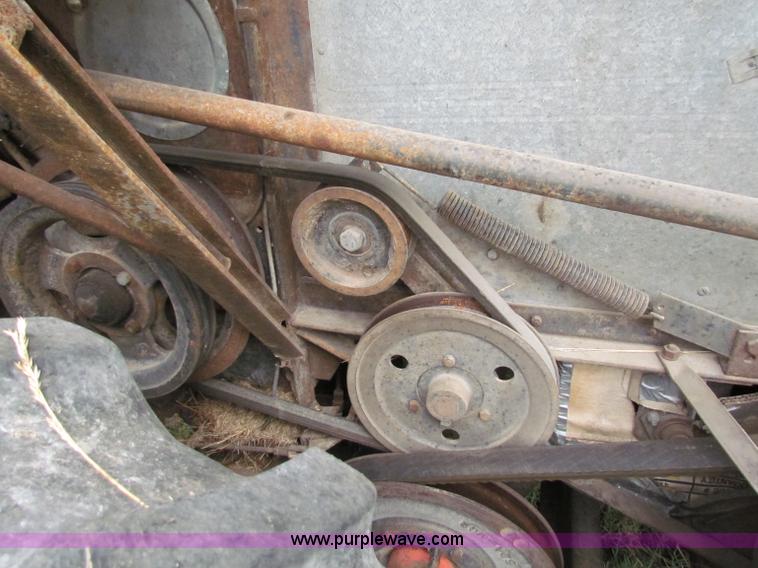 image for item B7467 Gleaner CII combine