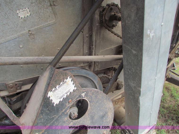 image for item B7467 Gleaner CII combine