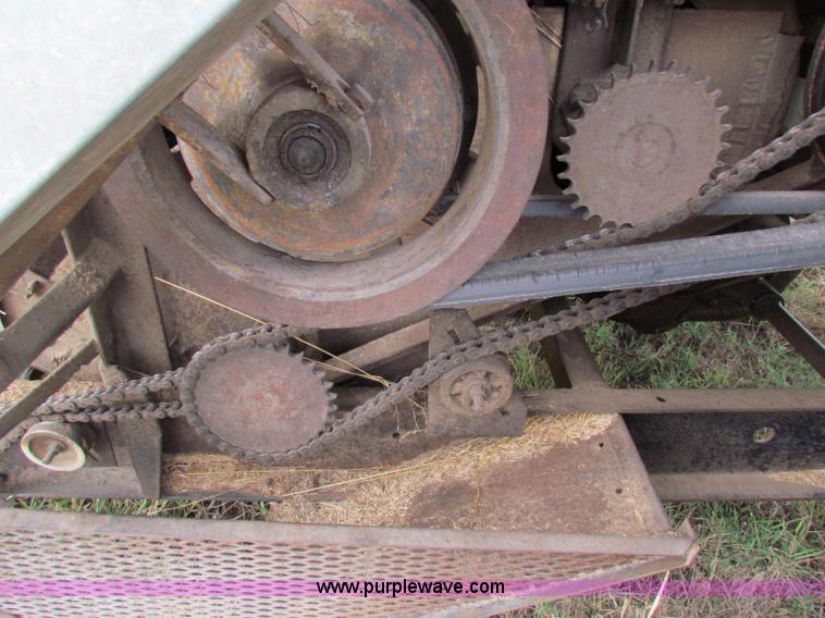 image for item B7467 Gleaner CII combine