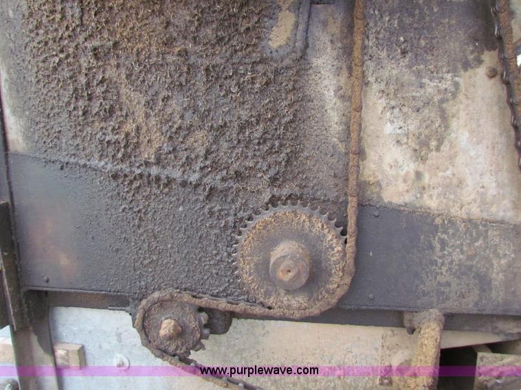 image for item B7467 Gleaner CII combine