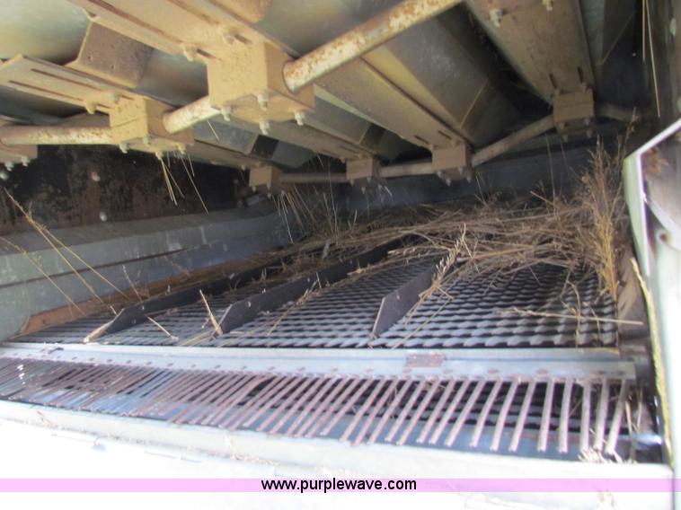 image for item B7467 Gleaner CII combine