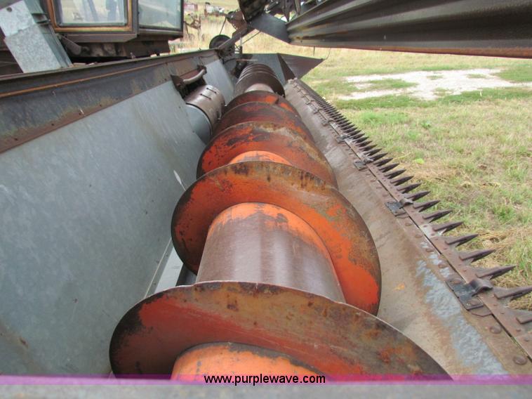 image for item B7467 Gleaner CII combine