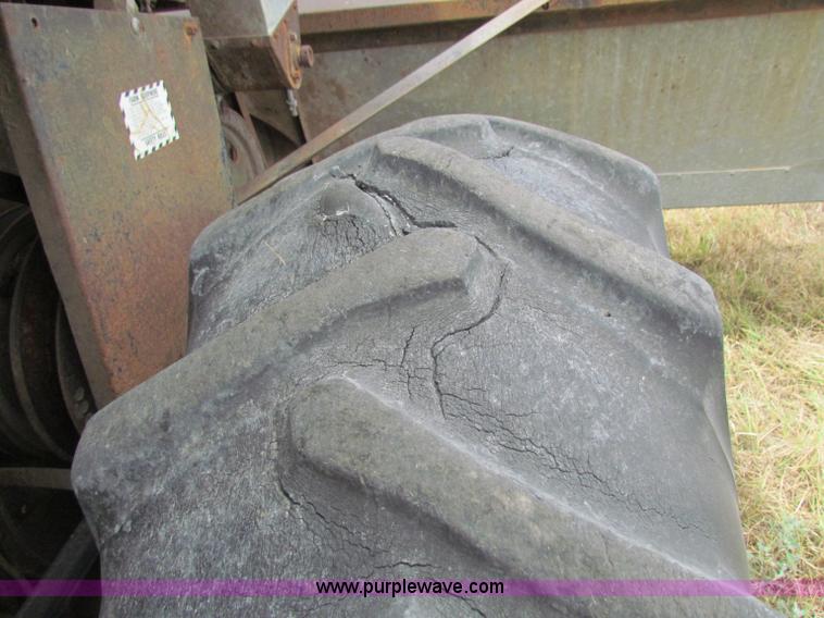 image for item B7467 Gleaner CII combine